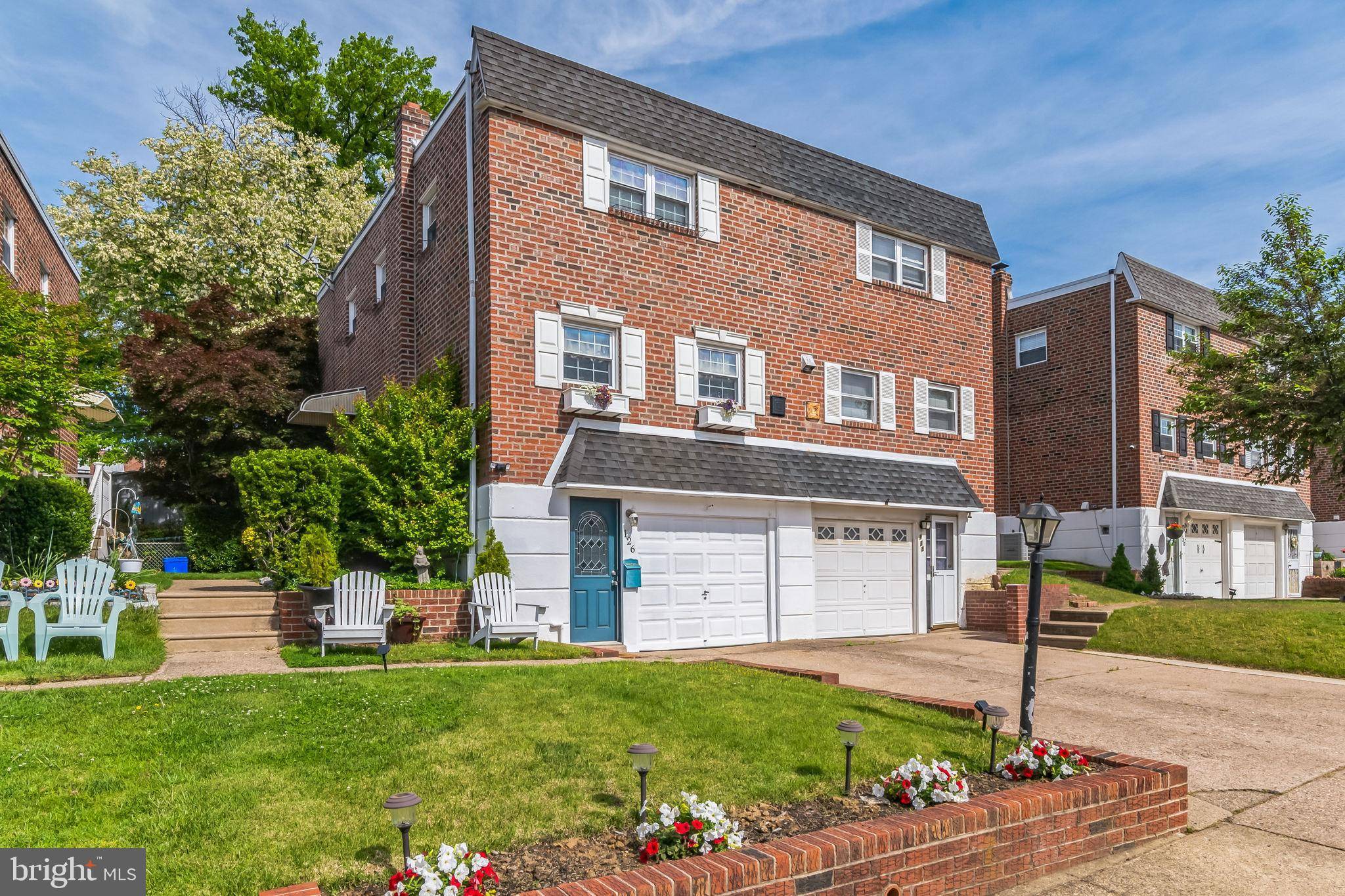 Philadelphia, PA 19154,126 MEADOW LN