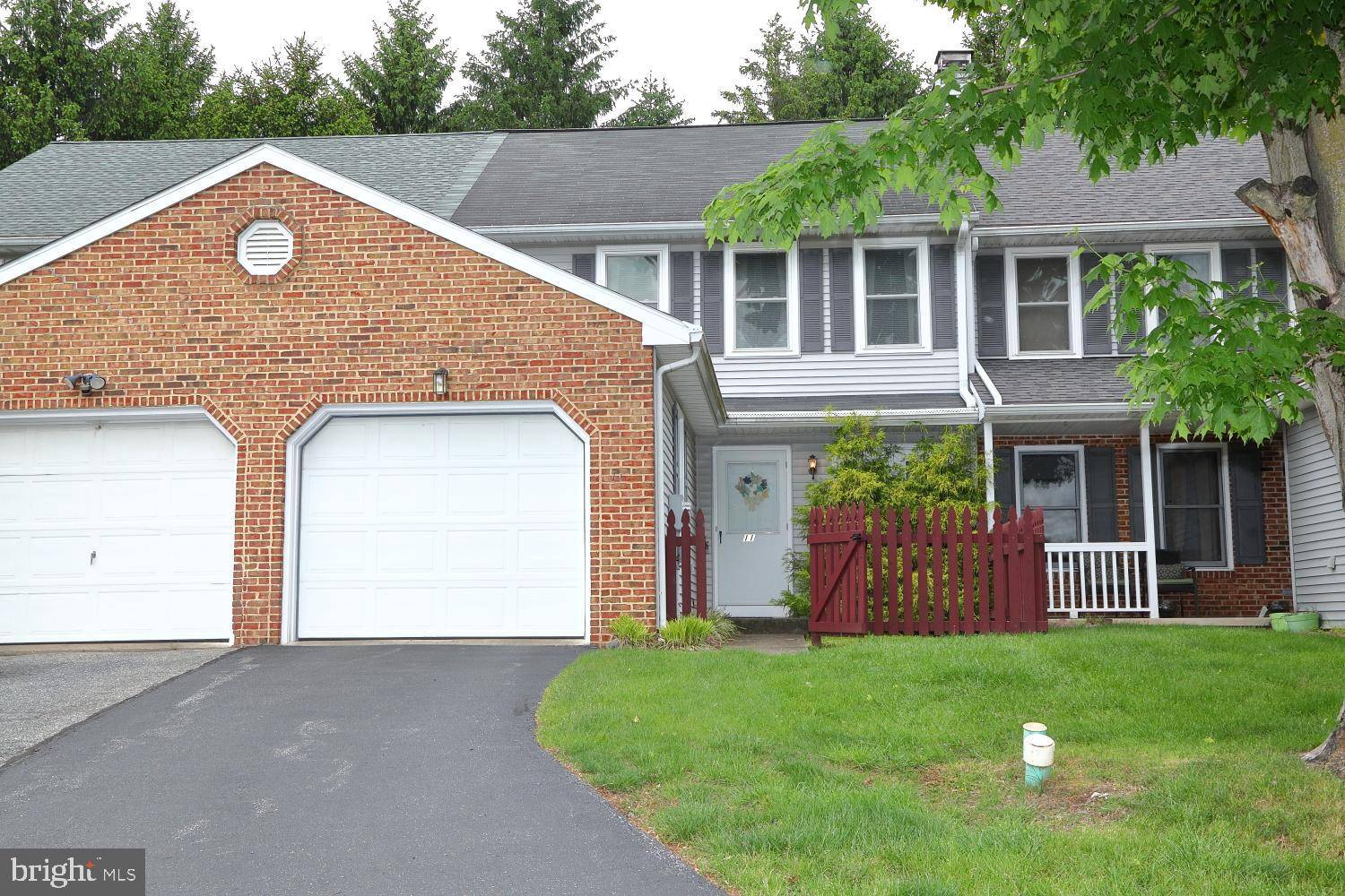 Lancaster, PA 17603,11 TOWNSEND CT