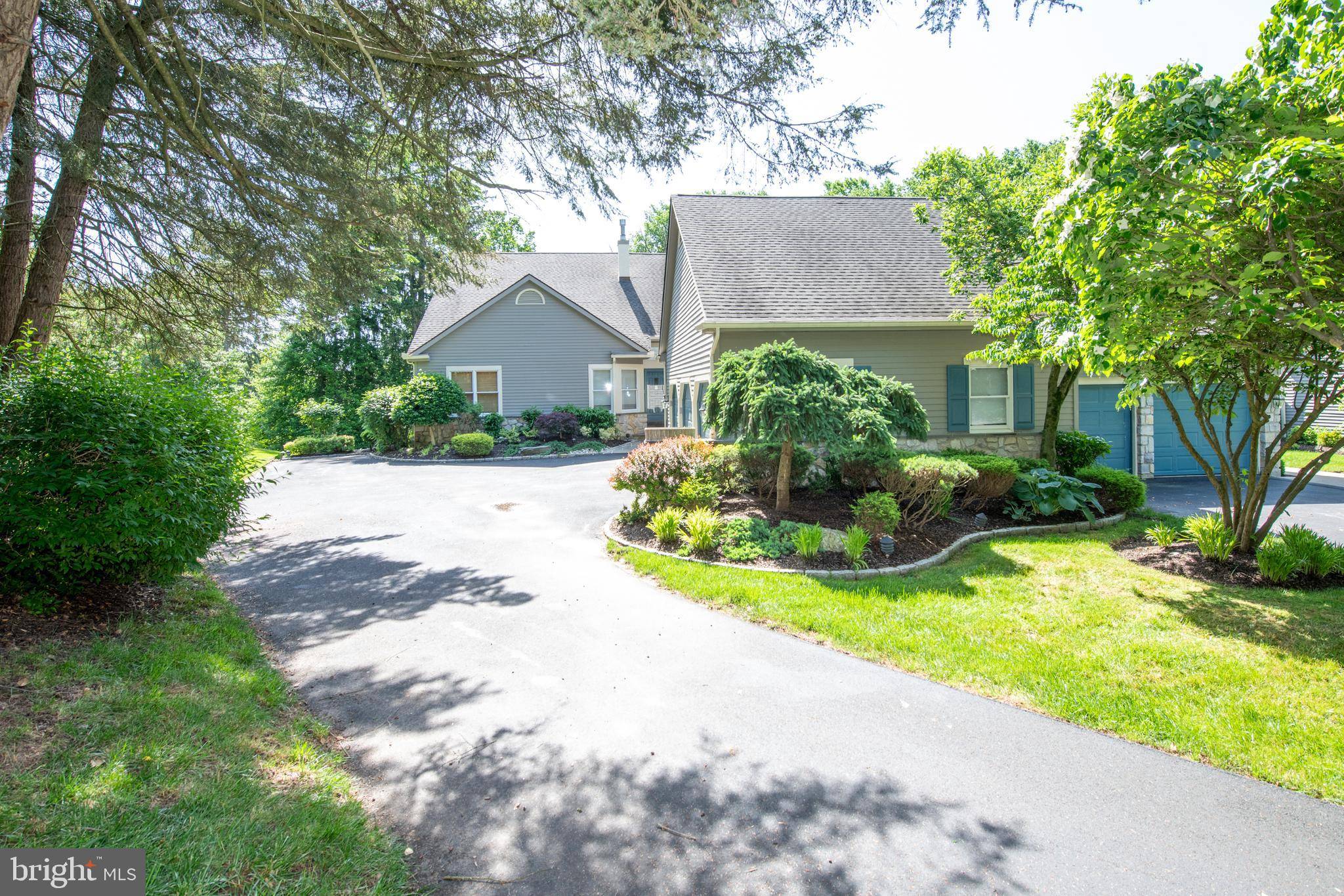 Huntingdon Valley, PA 19006,657 HIDDEN POND LN