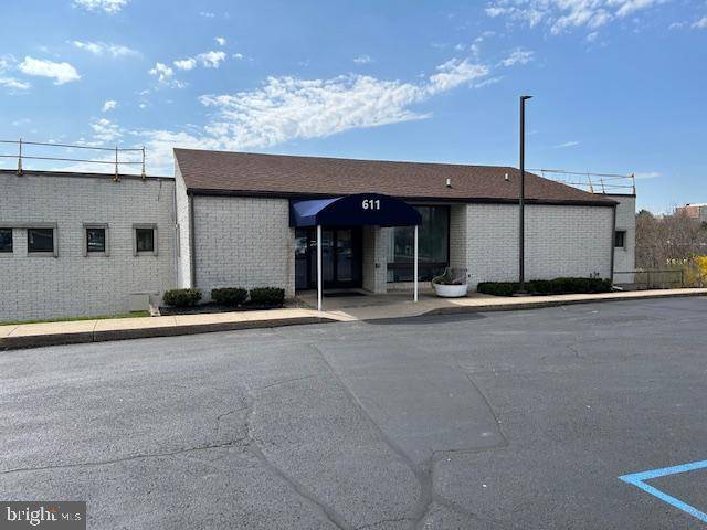 State College, PA 16801,611 UNIVERSITY DR #210