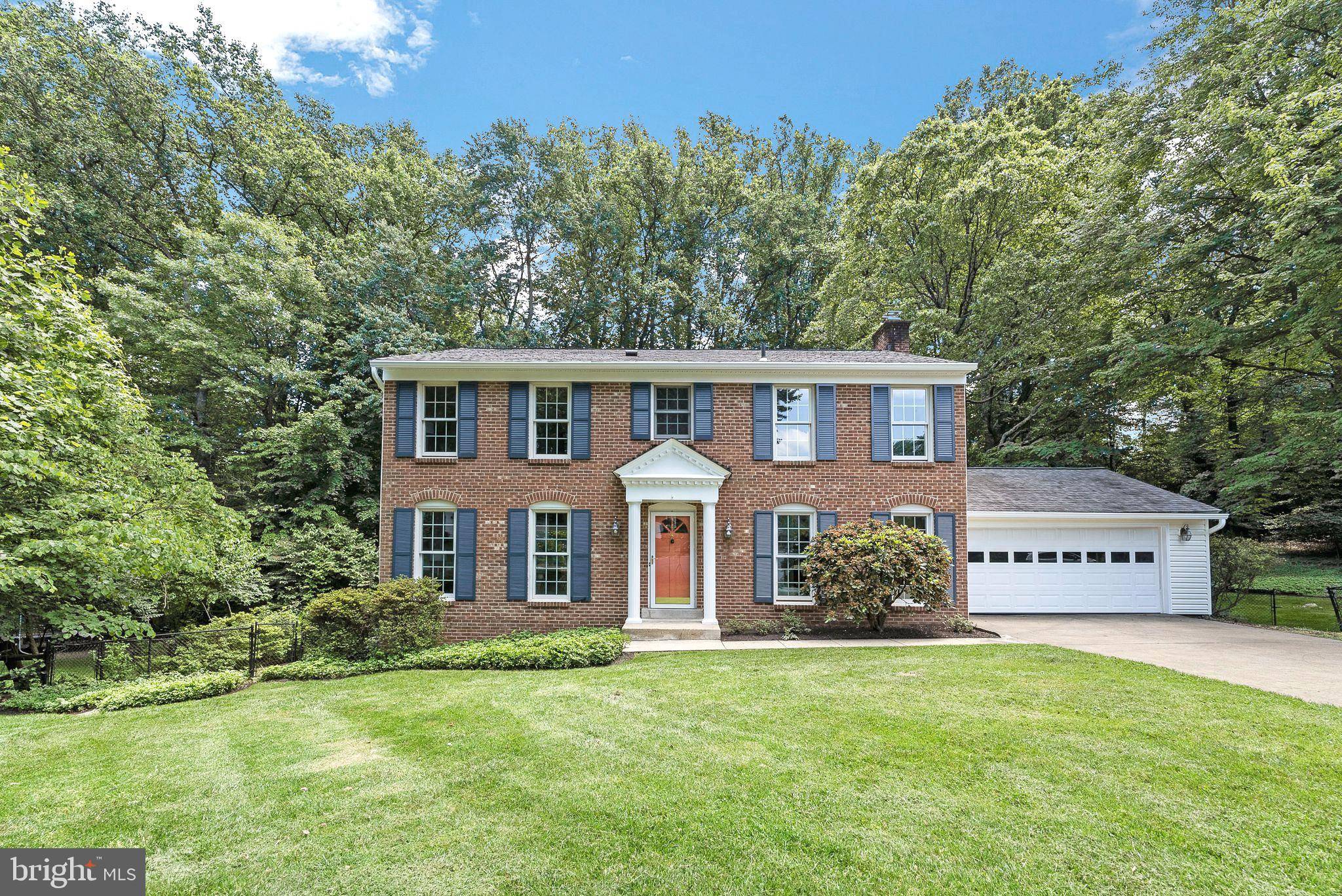 Vienna, VA 22181,9901 MADRIGAL WAY