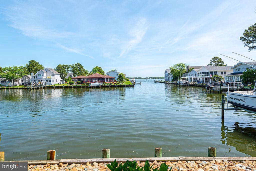 Ocean Pines, MD 21811,6 LAPORT CT