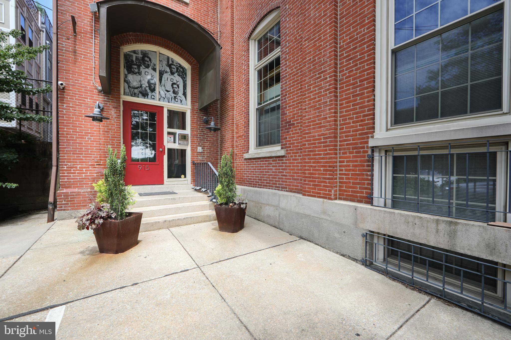 Philadelphia, PA 19147,915-25 BAINBRIDGE ST #305