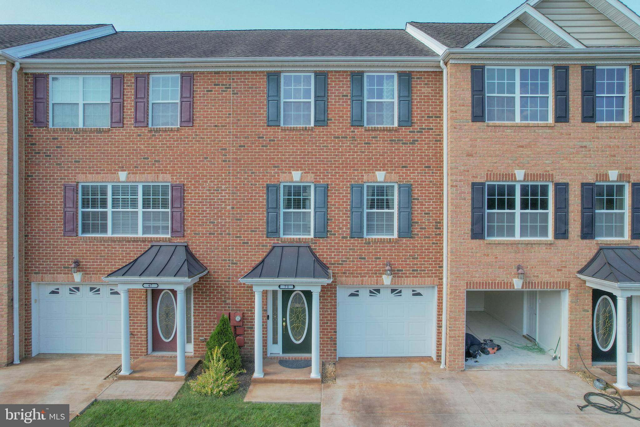 Bunker Hill, WV 25413,71 BABYLONICA CT