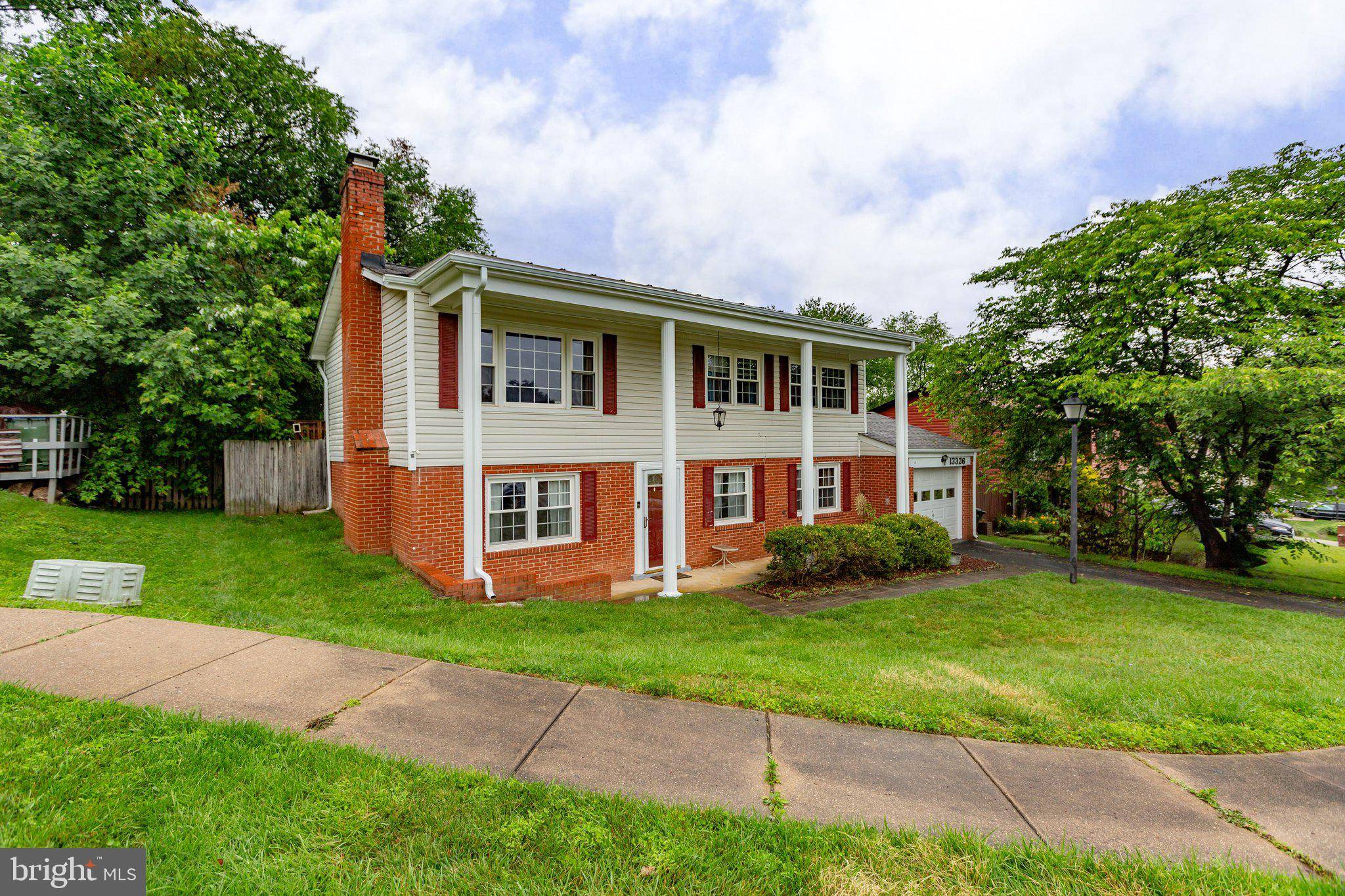 Woodbridge, VA 22193,13326 KIRKDALE CT