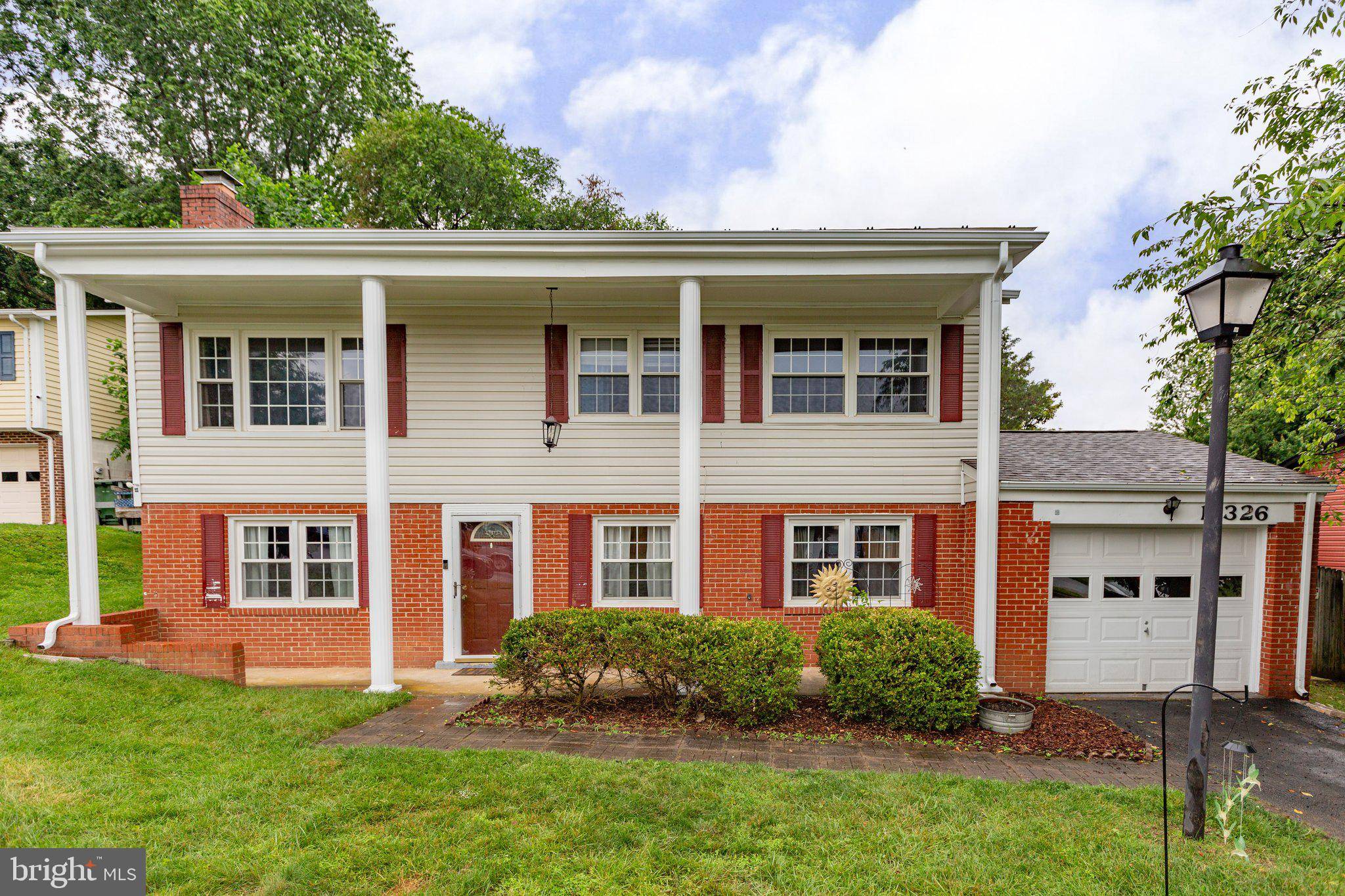 Woodbridge, VA 22193,13326 KIRKDALE CT