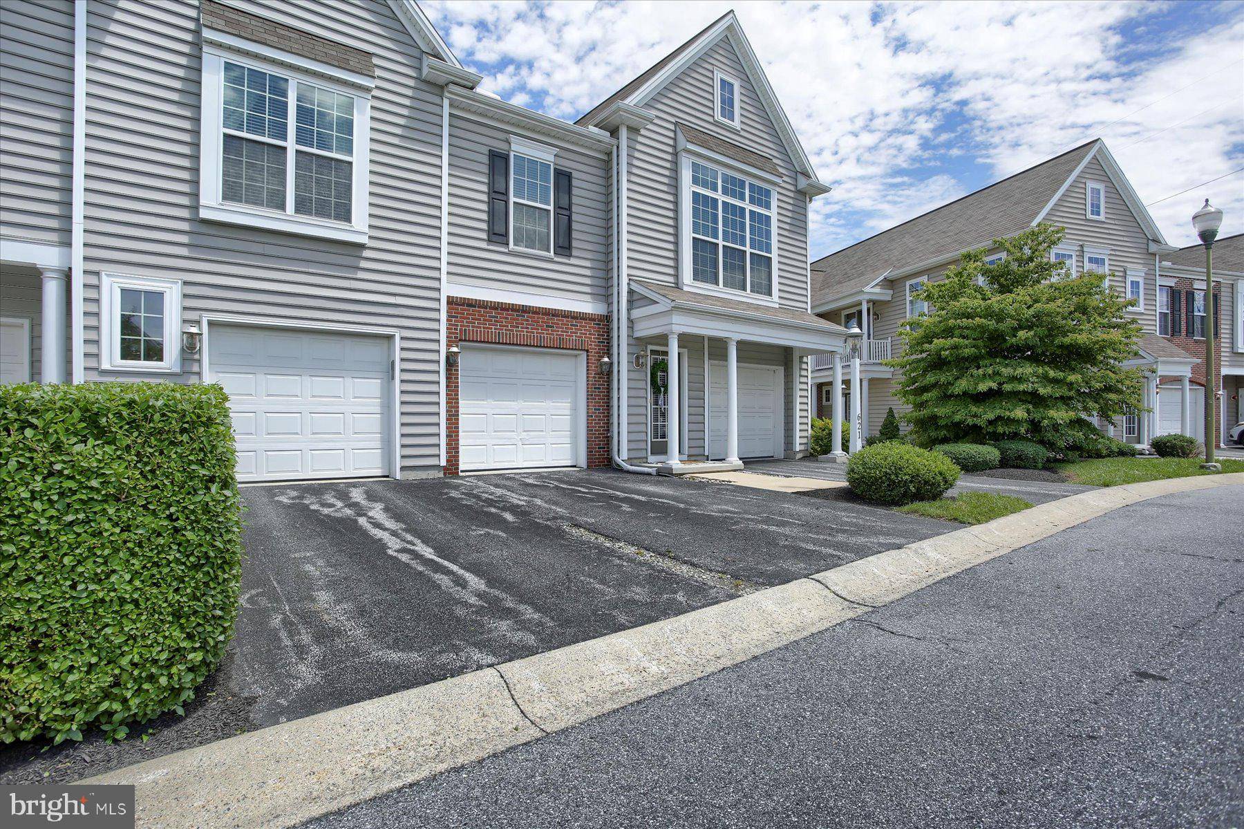 Hummelstown, PA 17036,621 DARBY CT