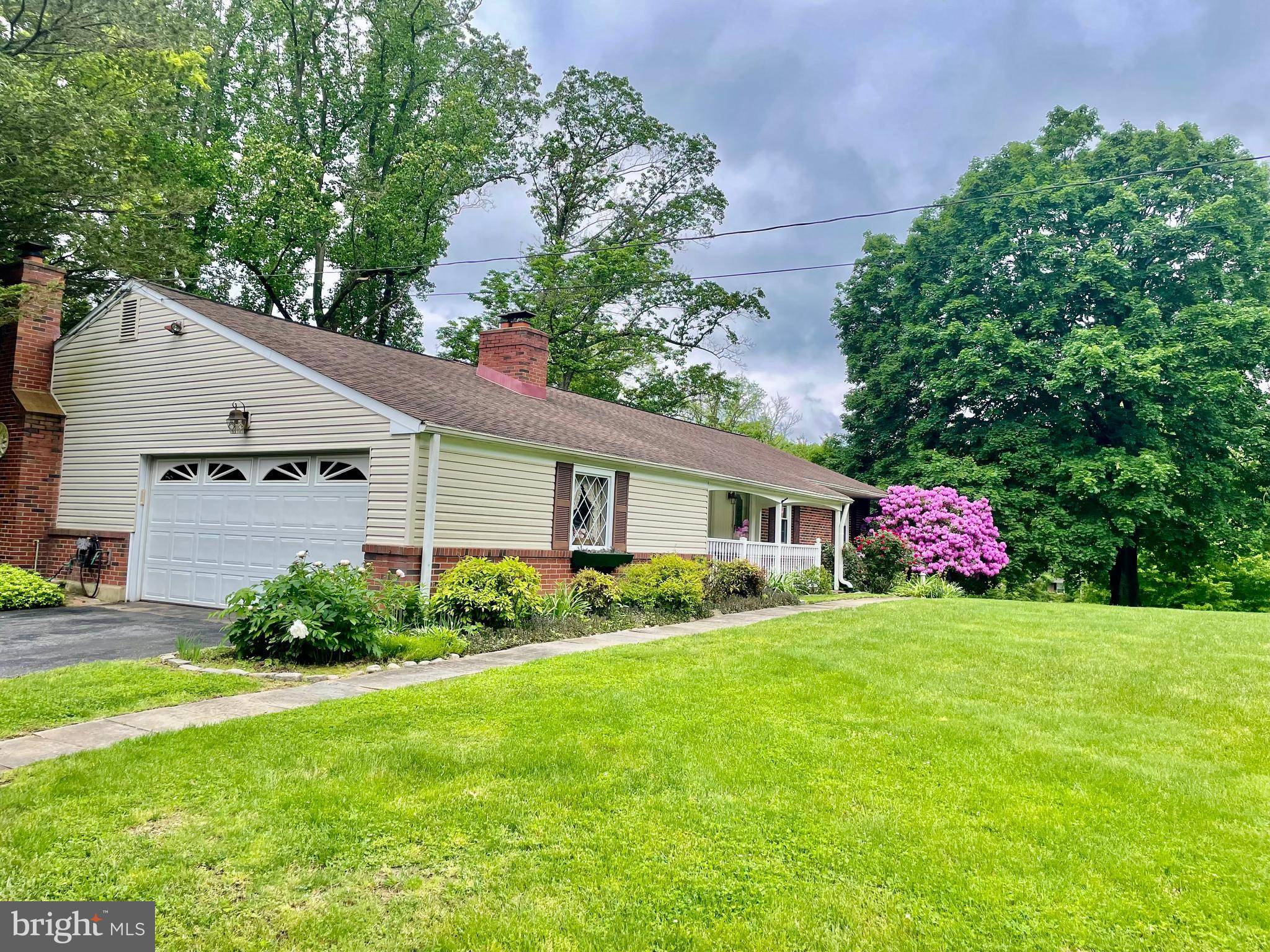 Glen Mills, PA 19342,116 IVY LN