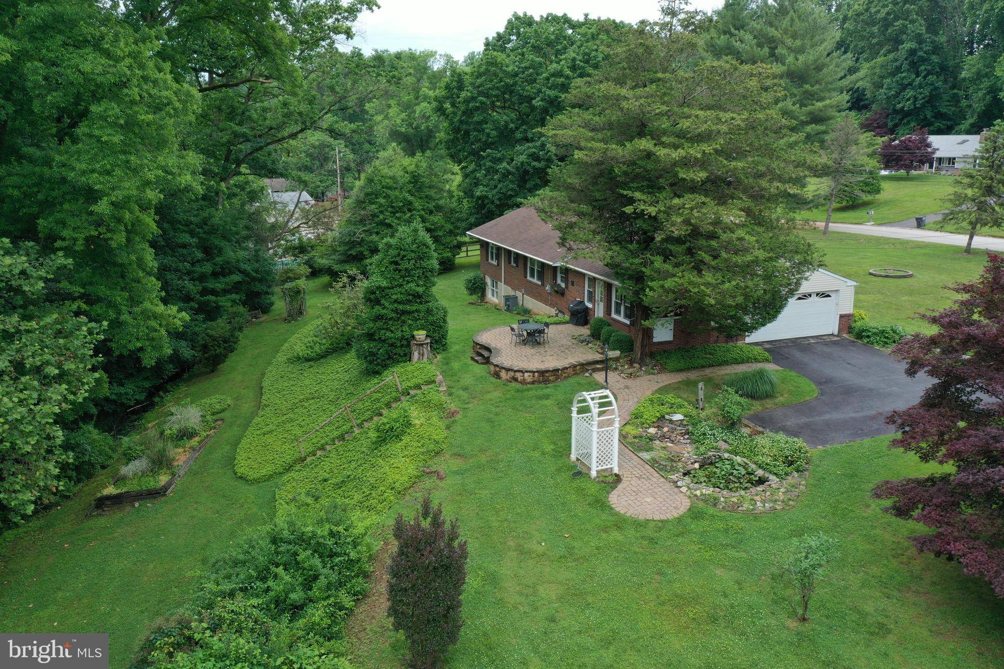 Glen Mills, PA 19342,116 IVY LN