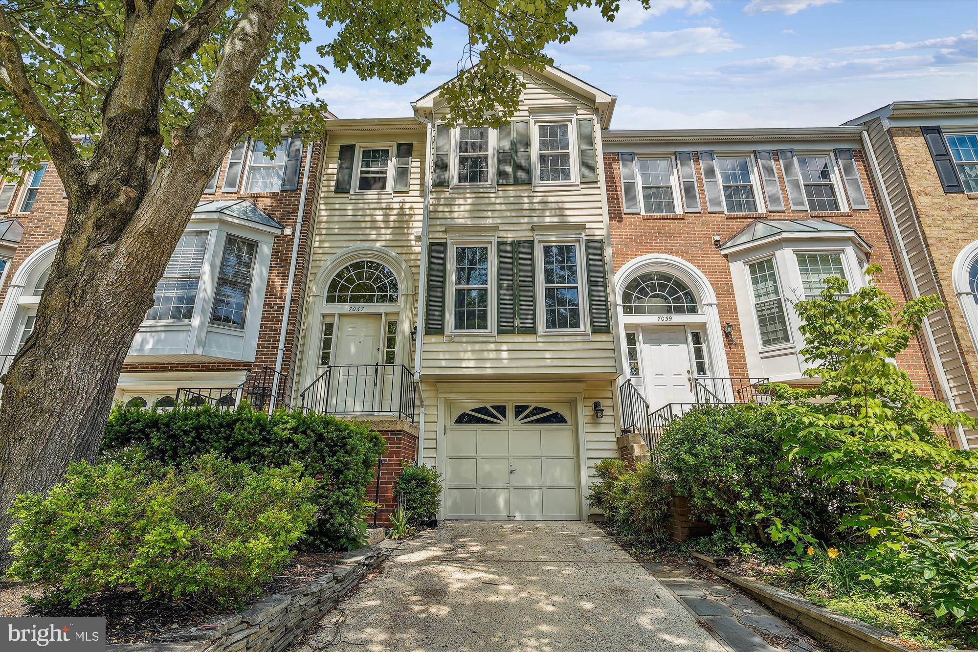 Alexandria, VA 22315,7037 ASHLEIGH MANOR CT