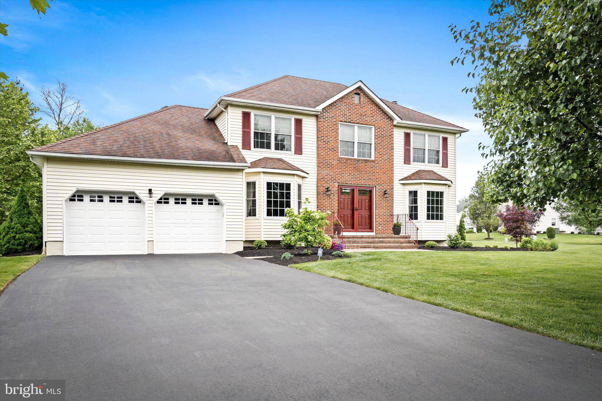 Robbinsville, NJ 08691,2 COUNTRY MEADOW CT