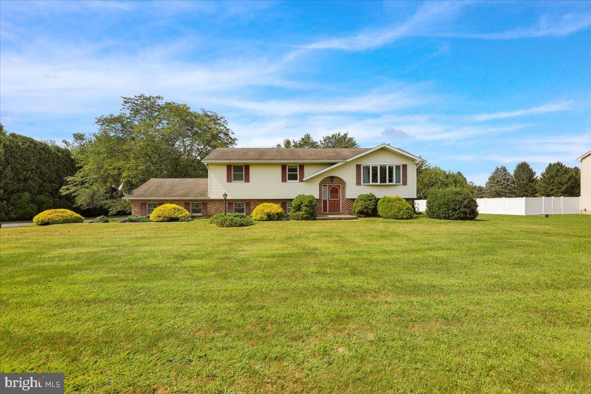 Mertztown, PA 19539,9707 LONGSWAMP RD