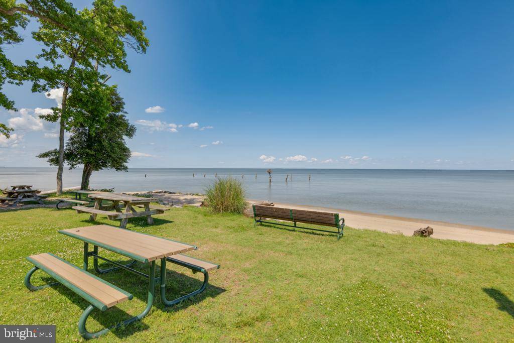 Chesapeake Beach, MD 20732,5025 CHAVEZ LN