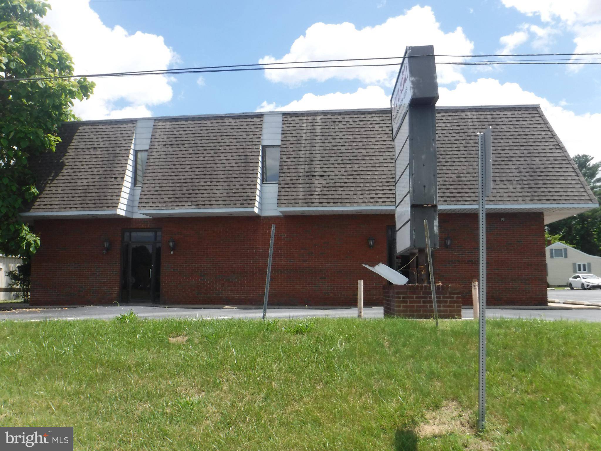 Dover, DE 19901,2089 S DUPONT HWY