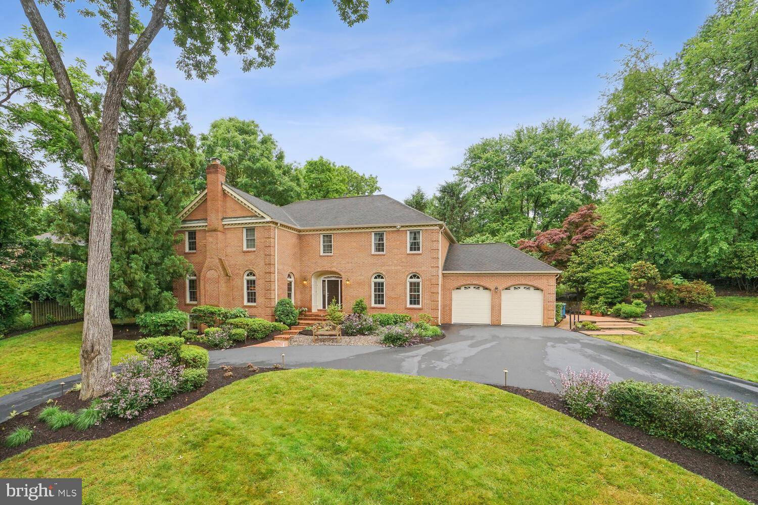 Mclean, VA 22102,8007 ALGARVE ST