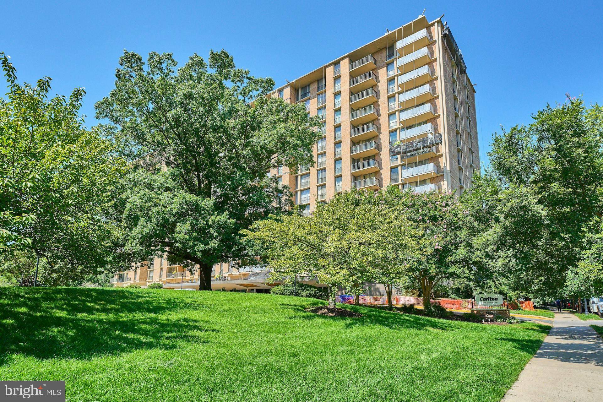 Arlington, VA 22204,4600 S FOUR MILE RUN DR #338