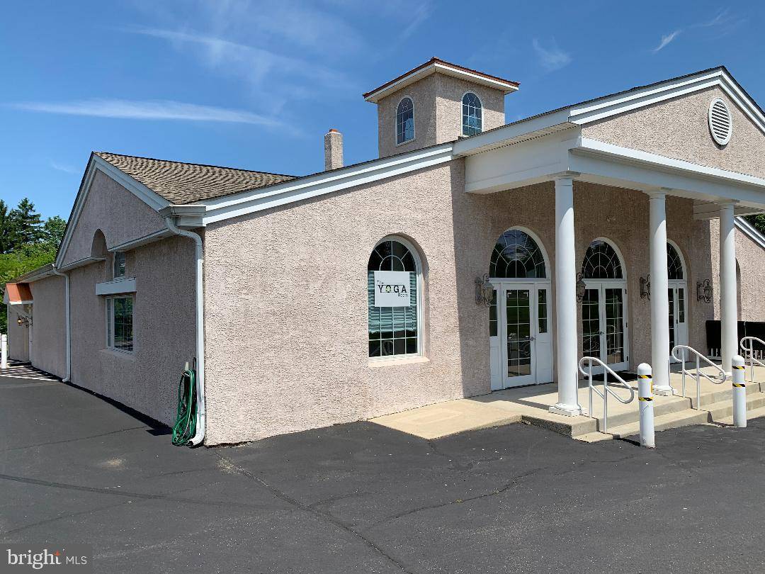 Blue Bell, PA 19422,1201 DEKALB PIKE