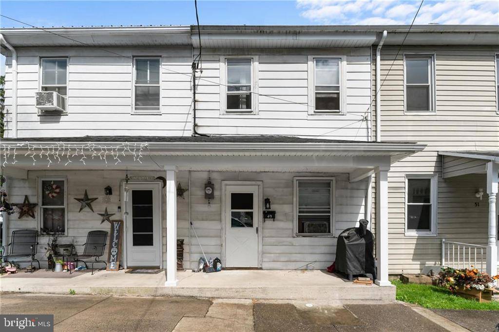 Pine Grove, PA 17963,49 MIFFLIN ST