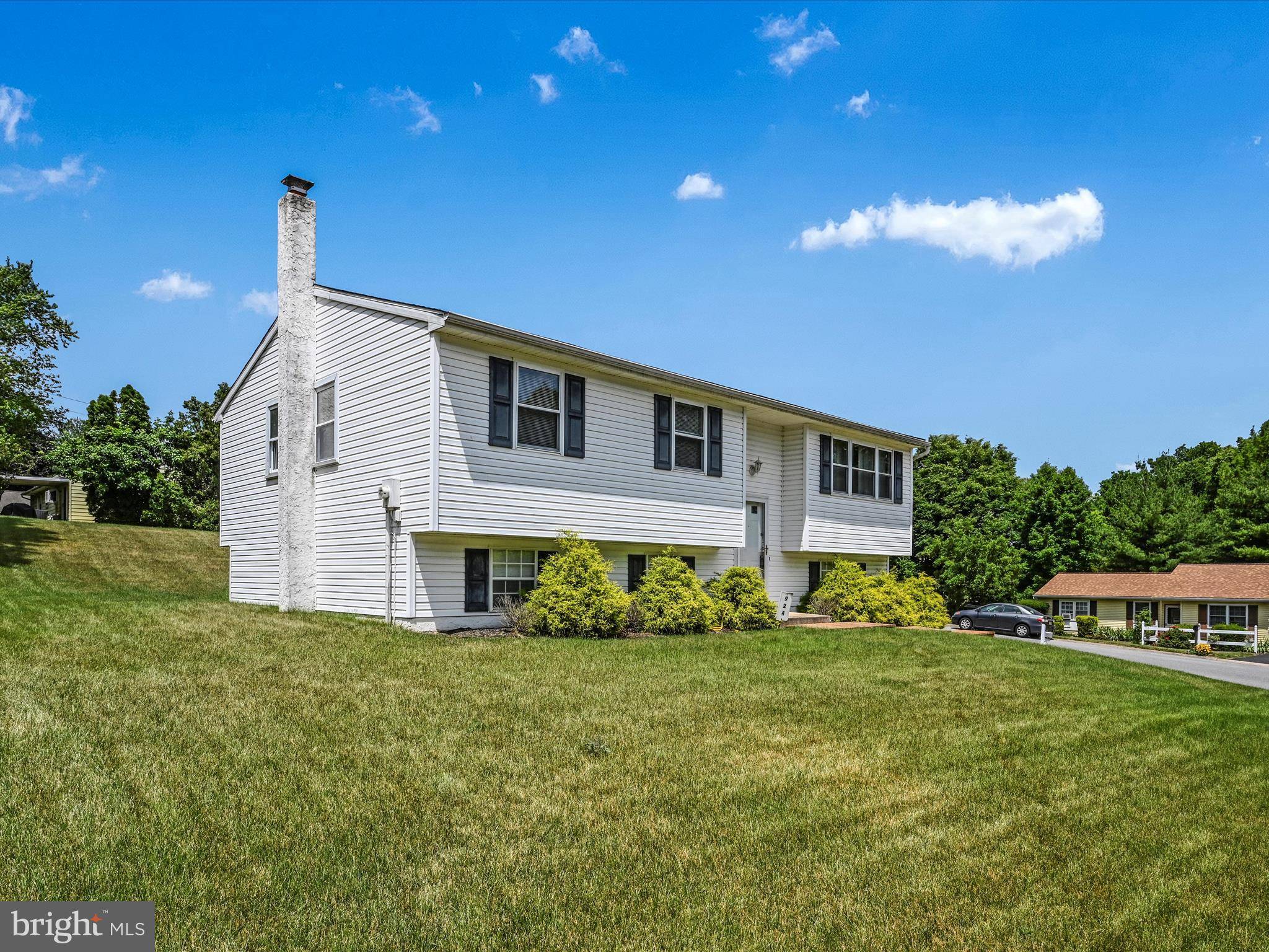 Mount Joy, PA 17552,924 CENTER ST