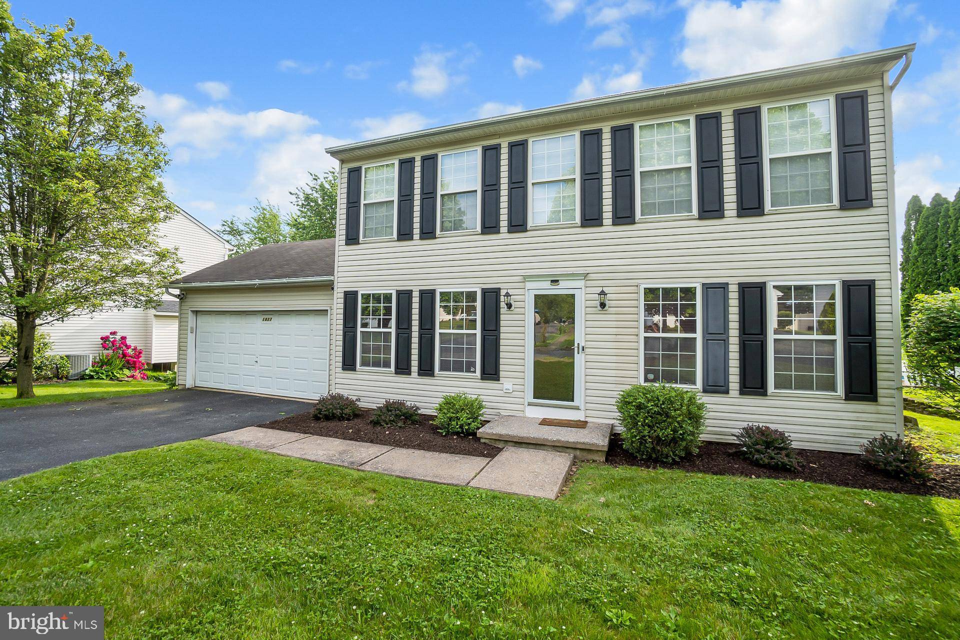 Easton, PA 18045,1827 CHIANTI PL