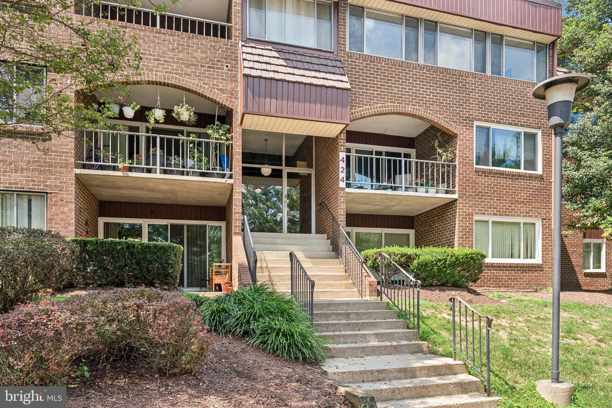 Gaithersburg, MD 20877,424 GIRARD ST #203