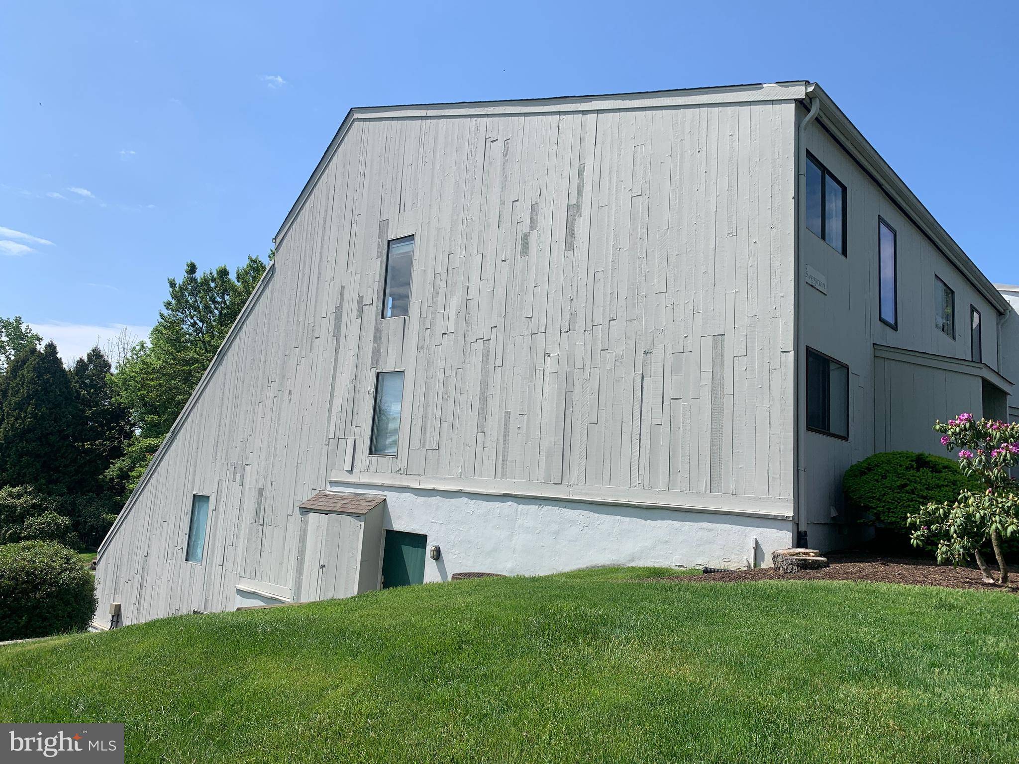 West Chester, PA 19382,620 SUMMIT HOUSE