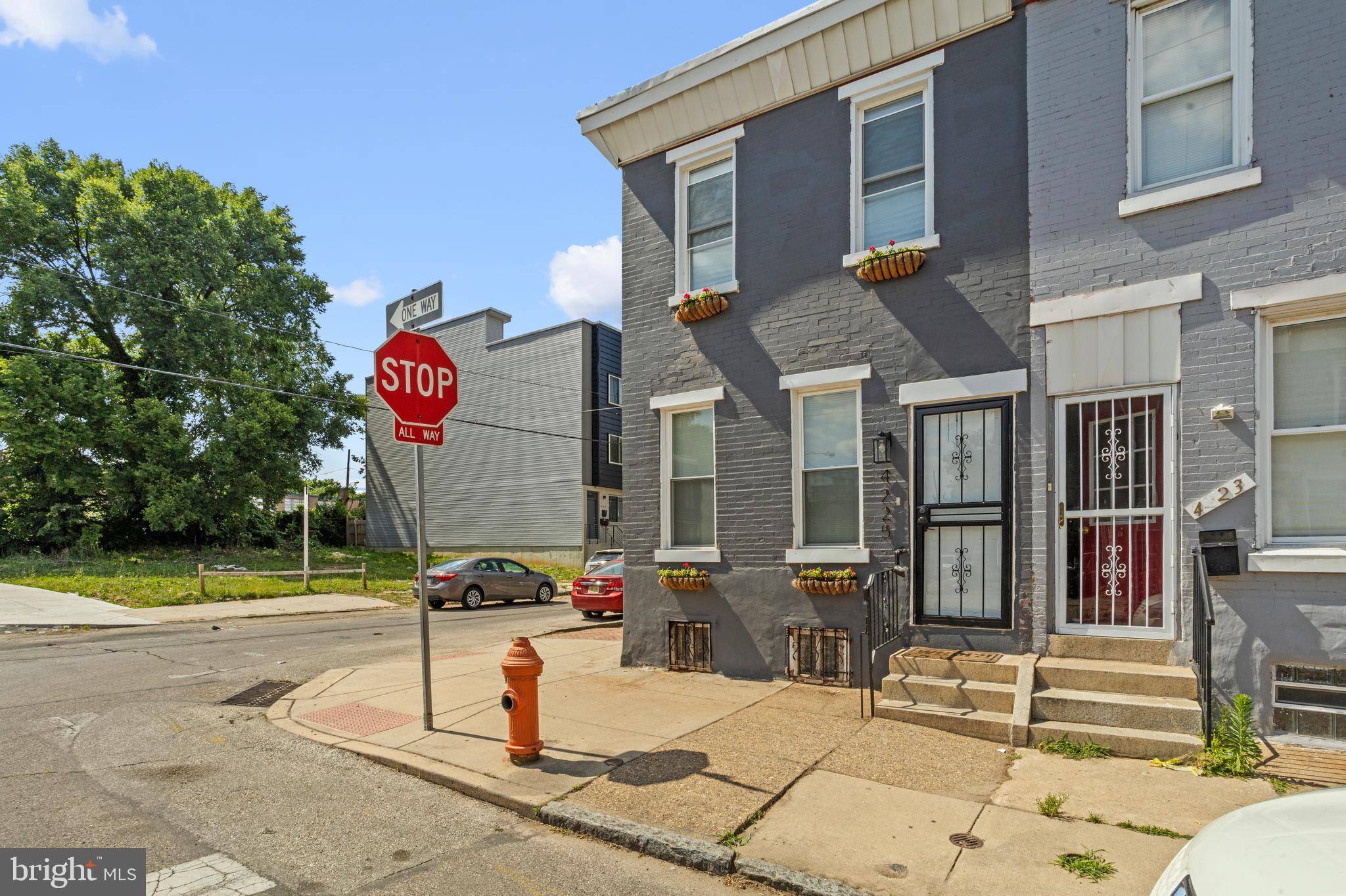 Philadelphia, PA 19104,4225 WALLACE ST