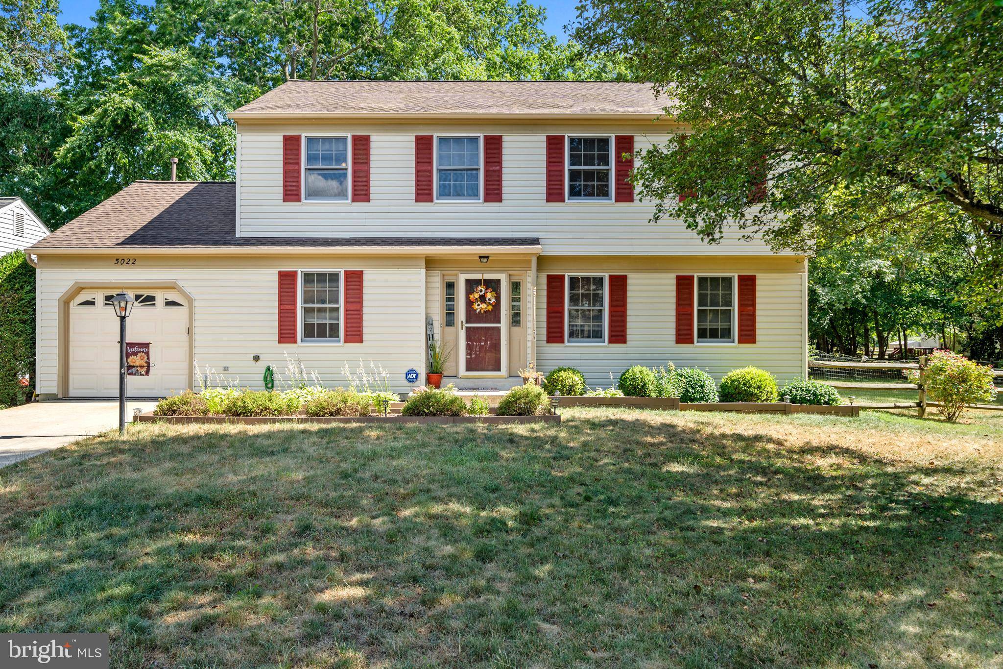 Waldorf, MD 20603,5022 DAMSELFISH CT