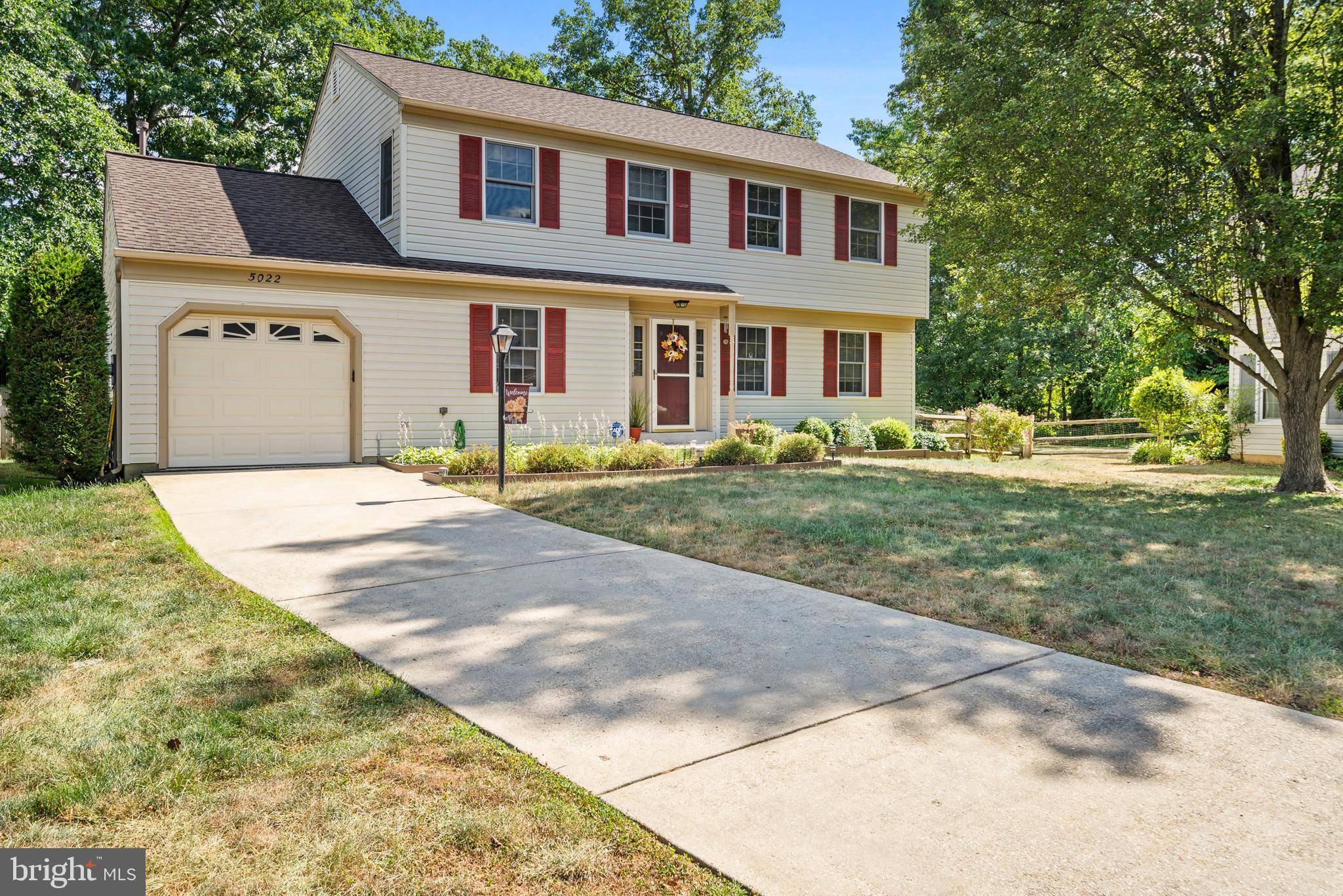 Waldorf, MD 20603,5022 DAMSELFISH CT