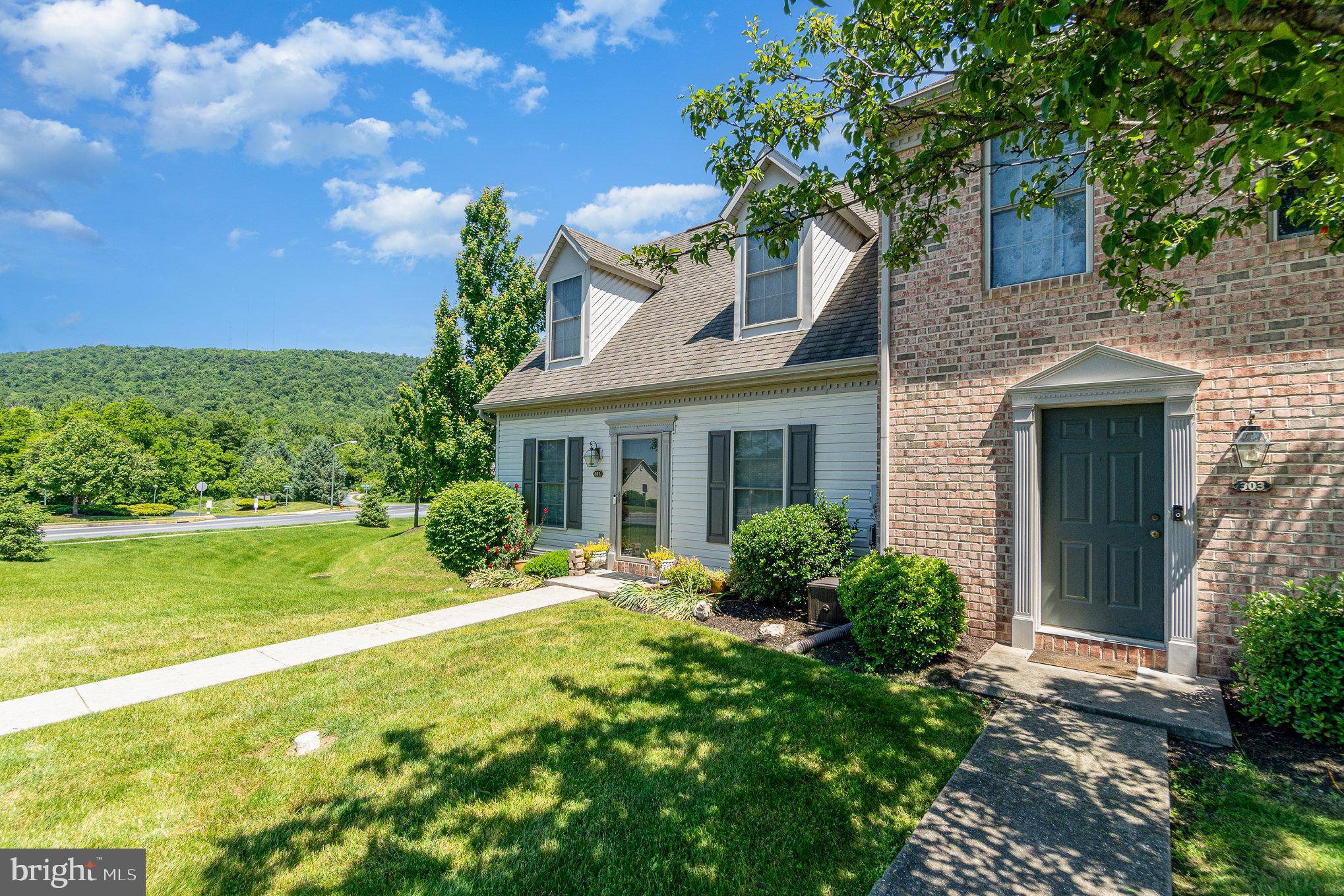 Harrisburg, PA 17110,301 SADDLE RIDGE CT