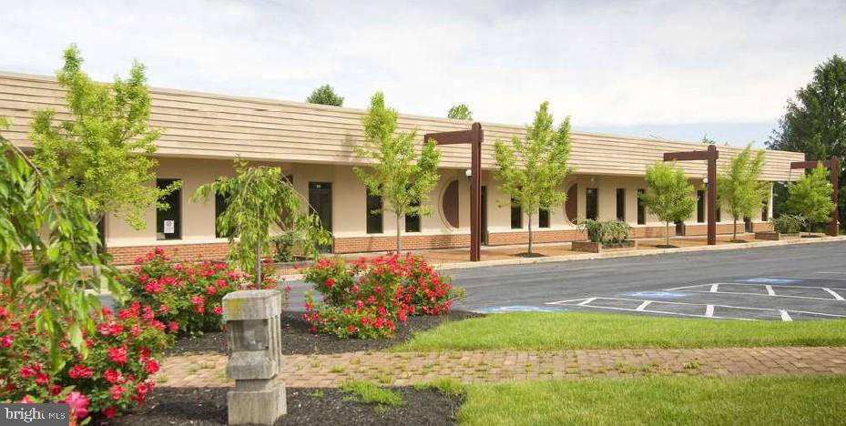 Lancaster, PA 17601,1861 CHARTER LN #103