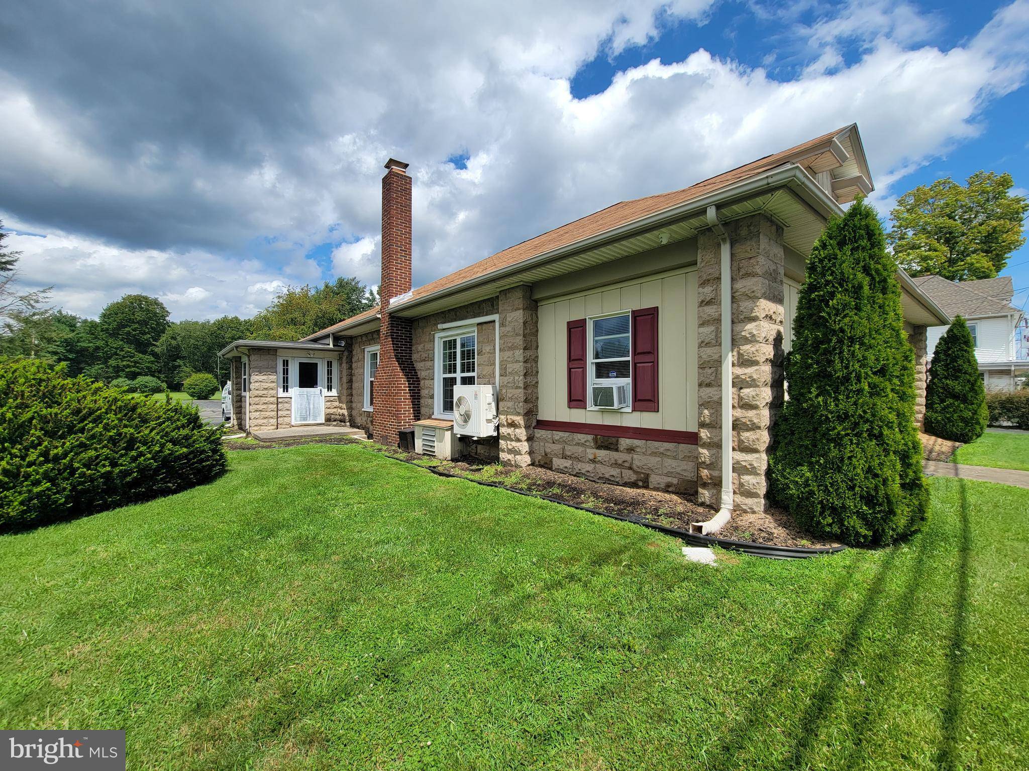 Brodheadsville, PA 18322,149 BOND LN