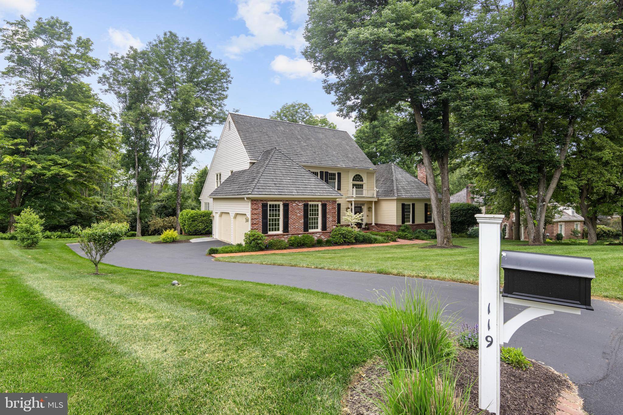 Newtown Square, PA 19073,119 WEATHERBURN WAY