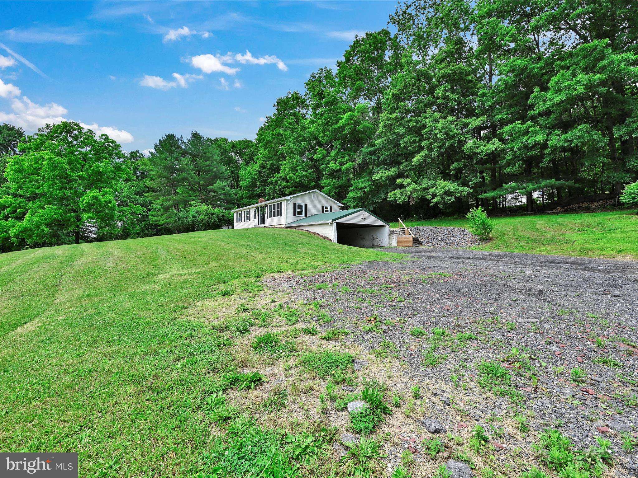 Pine Grove, PA 17963,17 PINE HEIGHTS DR