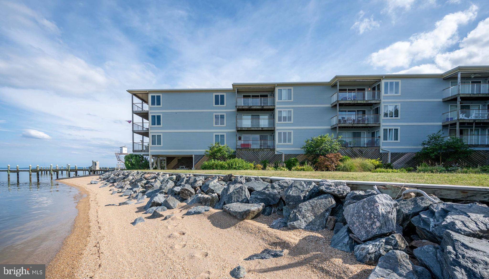 Colonial Beach, VA 22443,17 LINCOLN AVE #304