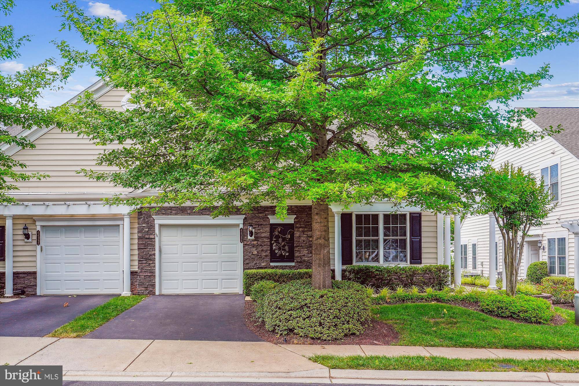 Ashburn, VA 20147,44394 MALTESE FALCON SQ