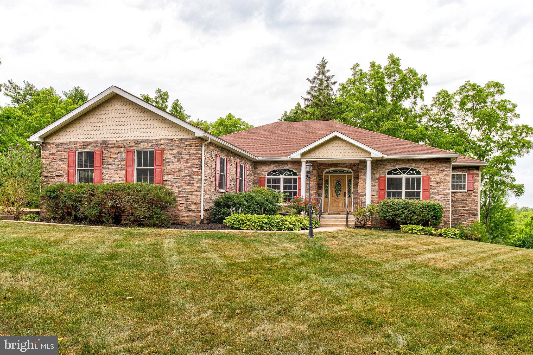 State College, PA 16801,120 TREETOPS DR