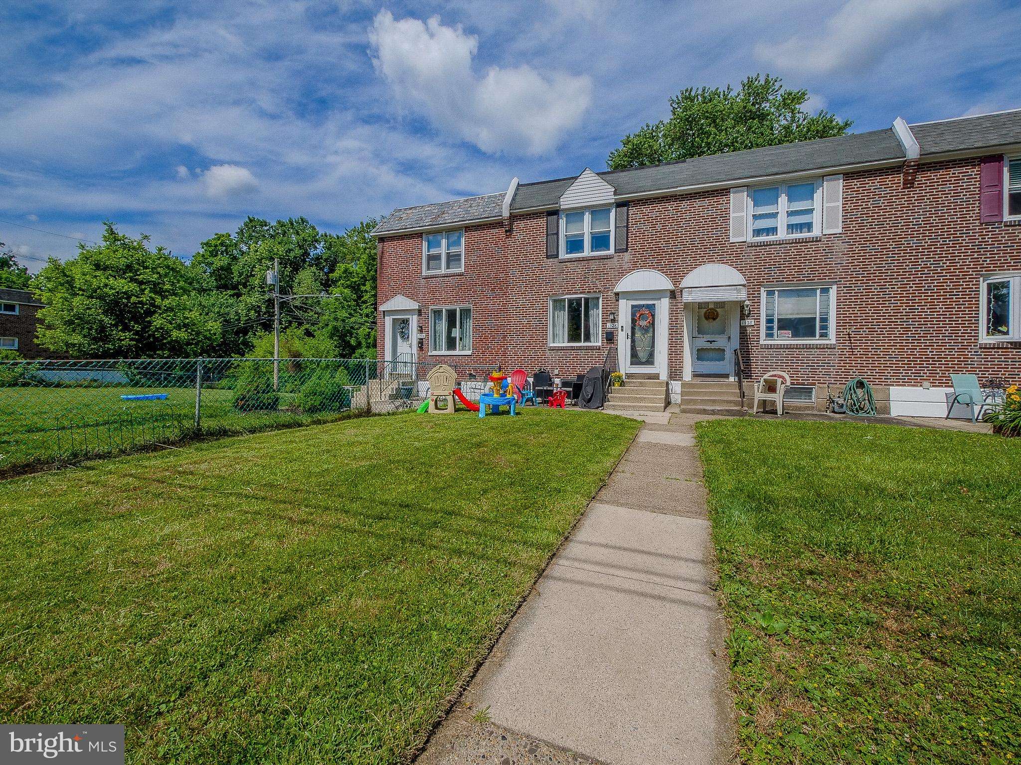 Glenolden, PA 19036,1126 BROOKWOOD LN