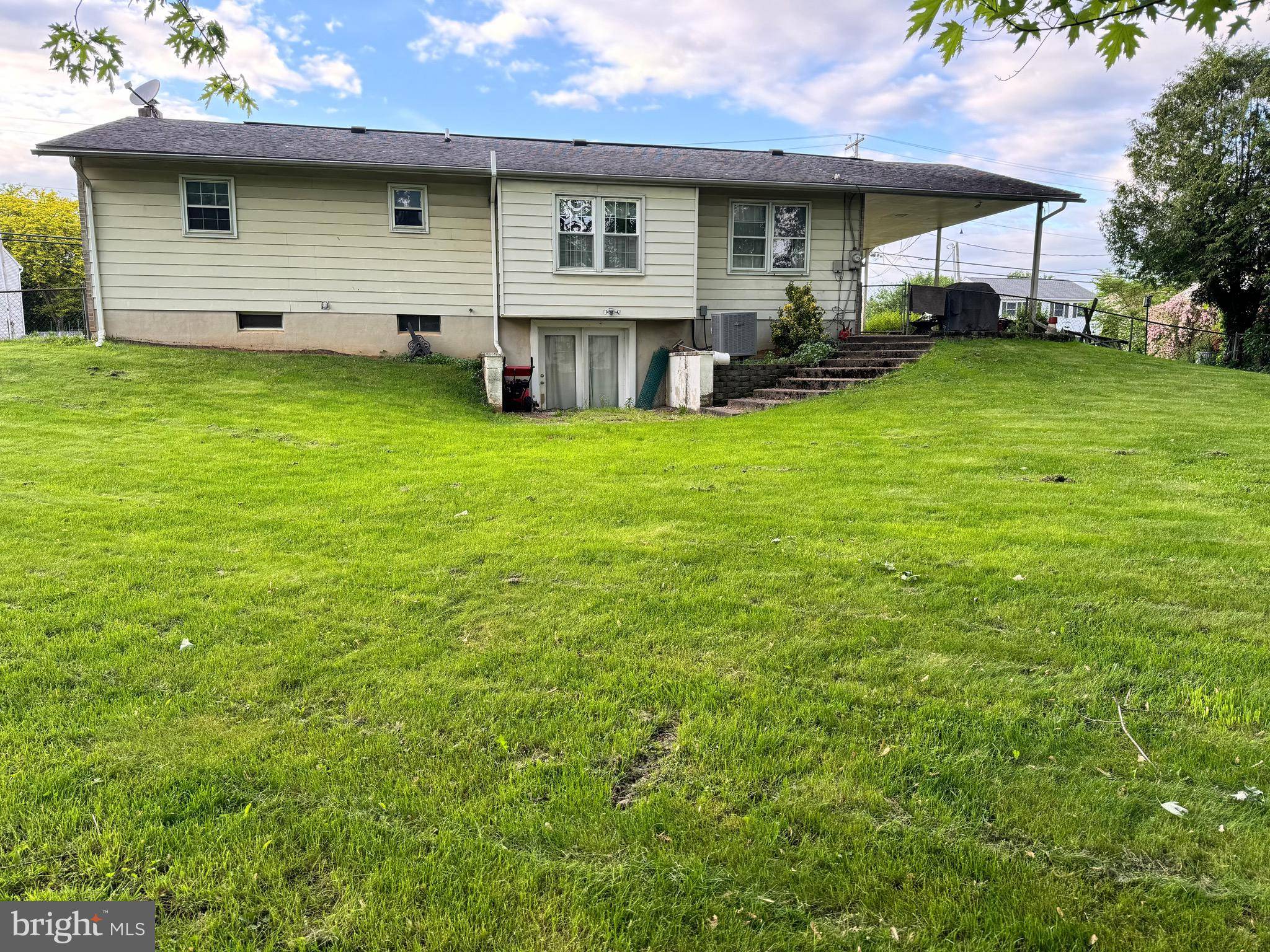 Carlisle, PA 17015,287 FAIRVIEW ST