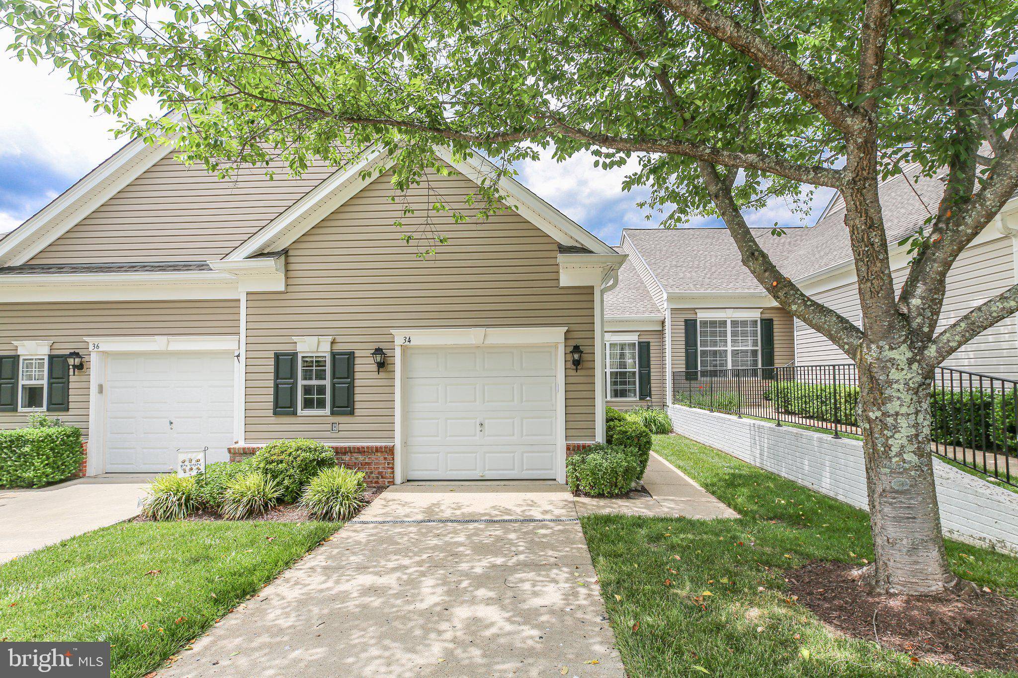 Fredericksburg, VA 22406,34 HIGHLANDER DR #45-2