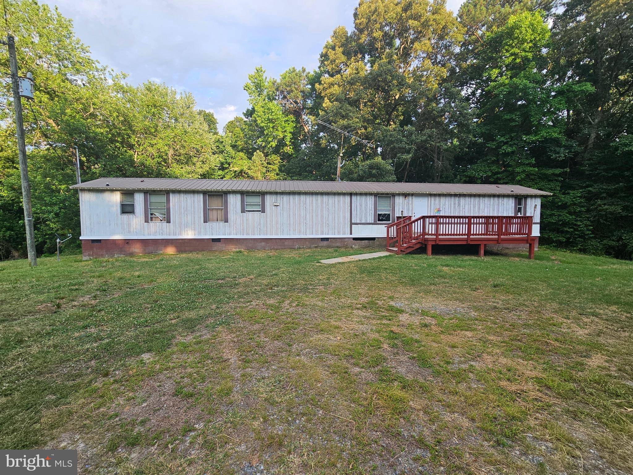 Warsaw, VA 22572,236 MILLPOND RD