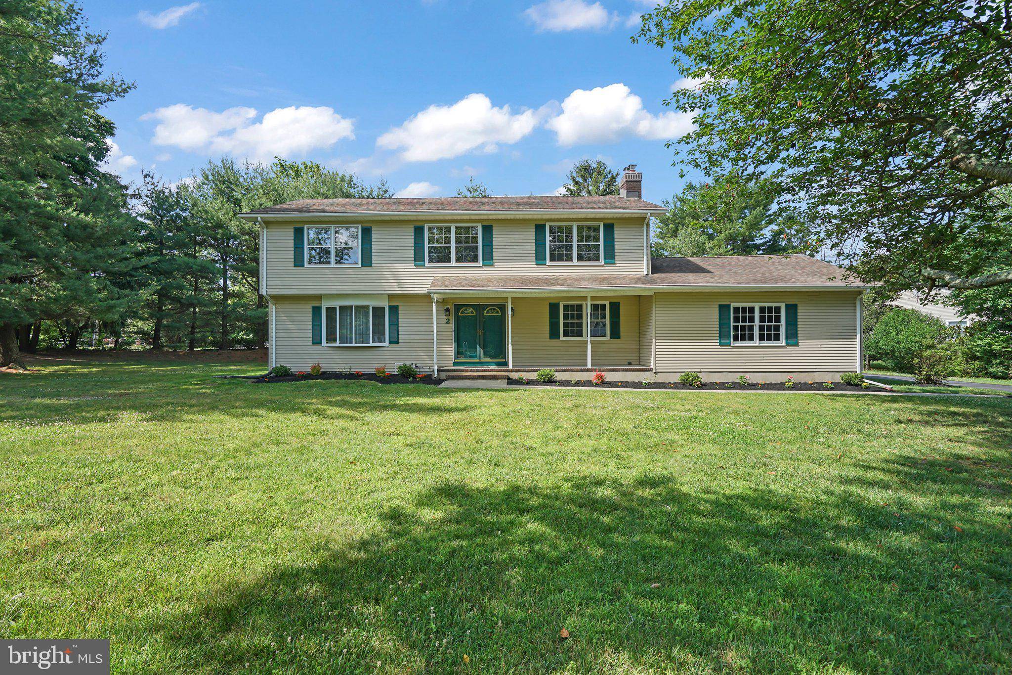 Tinton Falls, NJ 07712,2 JULIA CT