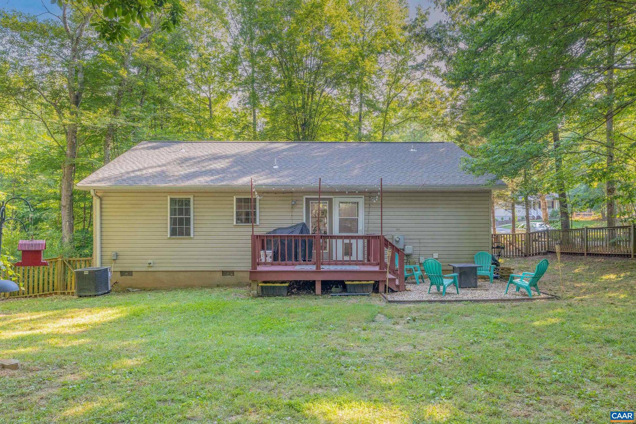 Palmyra, VA 22963,887 JEFFERSON DR