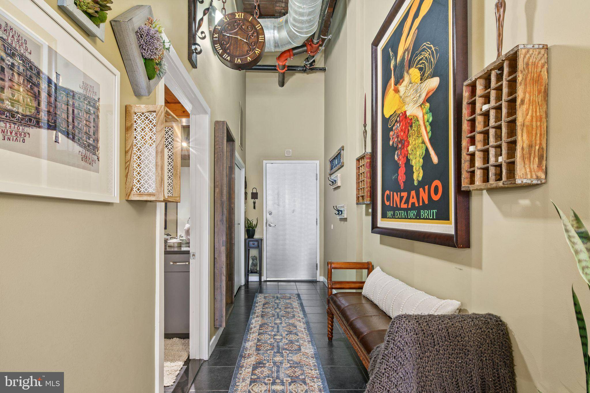 Philadelphia, PA 19107,1027-31 ARCH ST #307