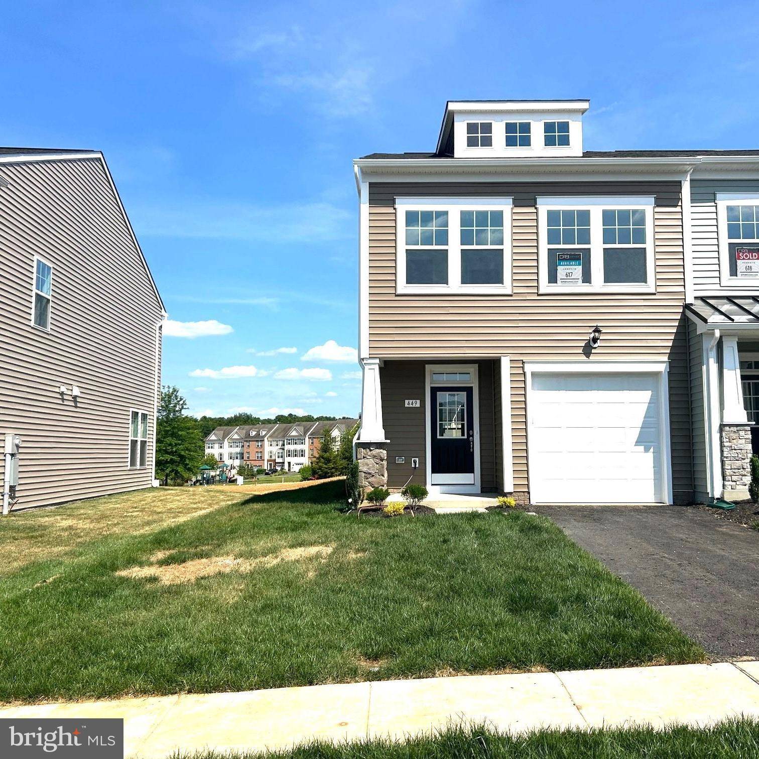 Martinsburg, WV 25403,449 HILLSDALE PL