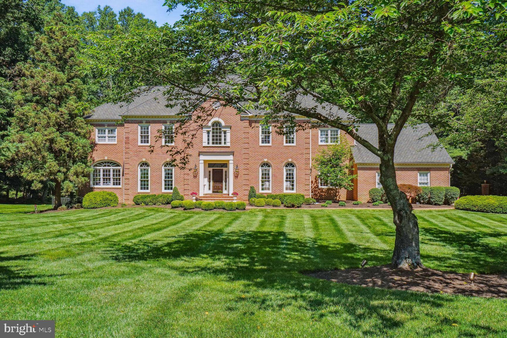 Mclean, VA 22102,8904 CHEQUERS WAY