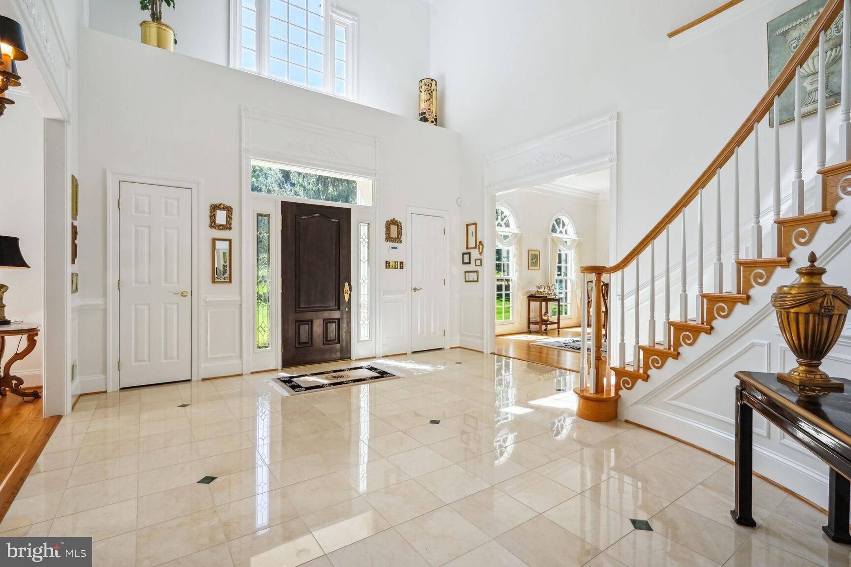 Mclean, VA 22102,8904 CHEQUERS WAY