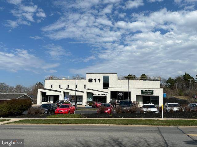 State College, PA 16801,611 UNIVERSITY DR #215