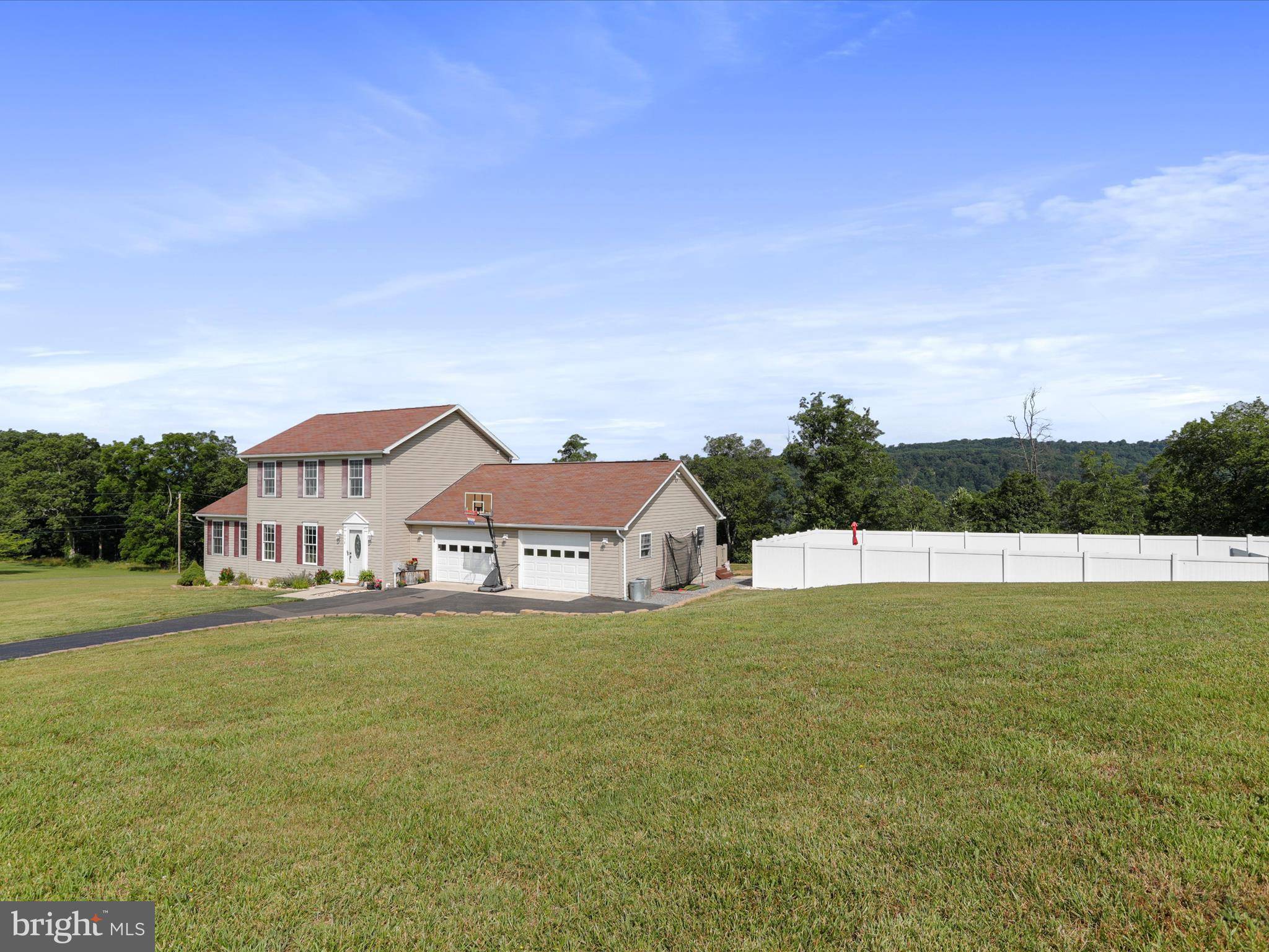 Romney, WV 26757,758 COMMUNITY WAY RD