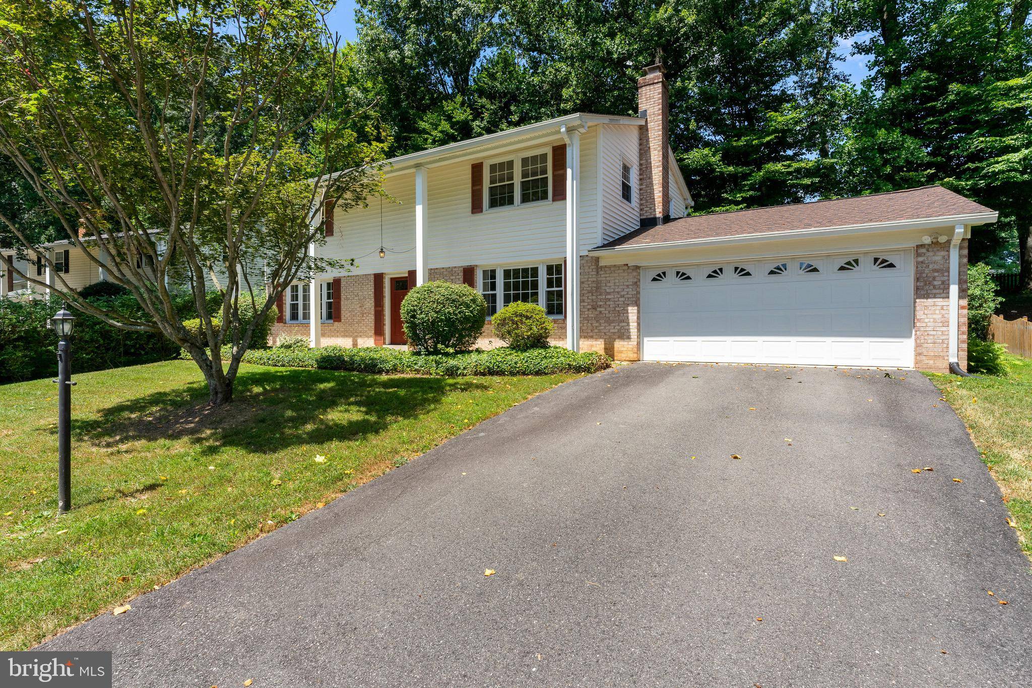 Springfield, VA 22153,7016 COTTONTAIL CT